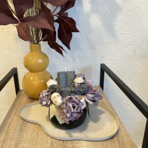 dark romance bouquet
